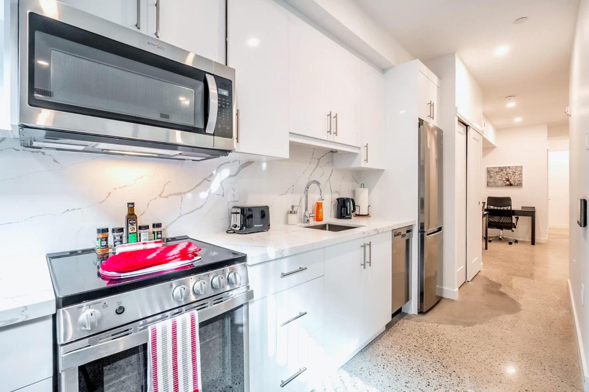 Spacious 2Br Apartment - Regent Park Near Downtown โตรอนโต ภายนอก รูปภาพ